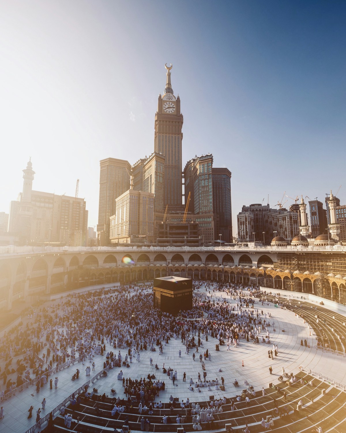 Pèlerins autour de la Kaaba à La Mecque